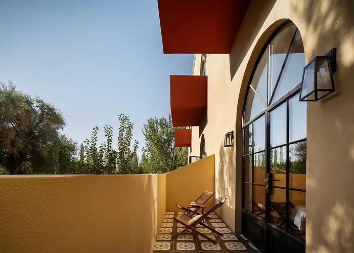 Dunhuang Muzhou Oasis Hotel